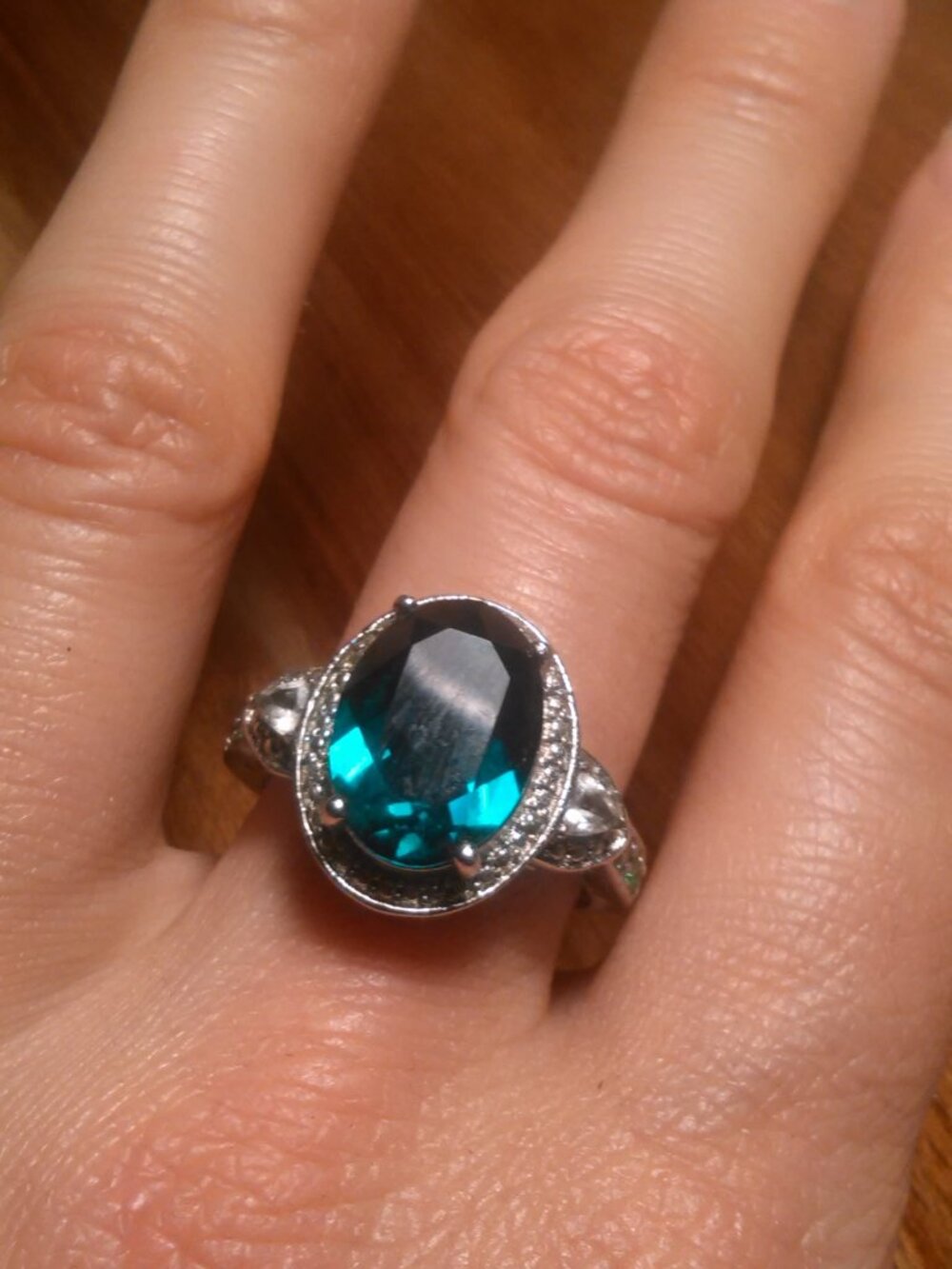 Multi-Faceted Green Stone White and Green Crystal Platinum Bond Ring (Size 10)